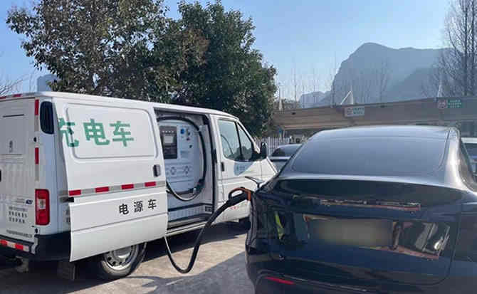 辰溪汽车搭电