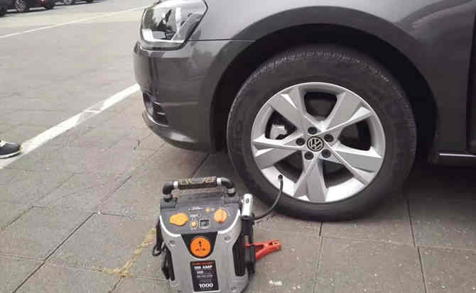 辰溪汽车搭电案例
